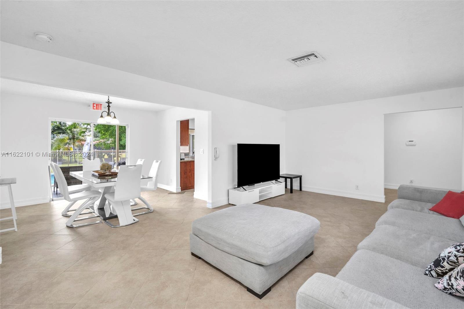 1762 NW 82nd Ave