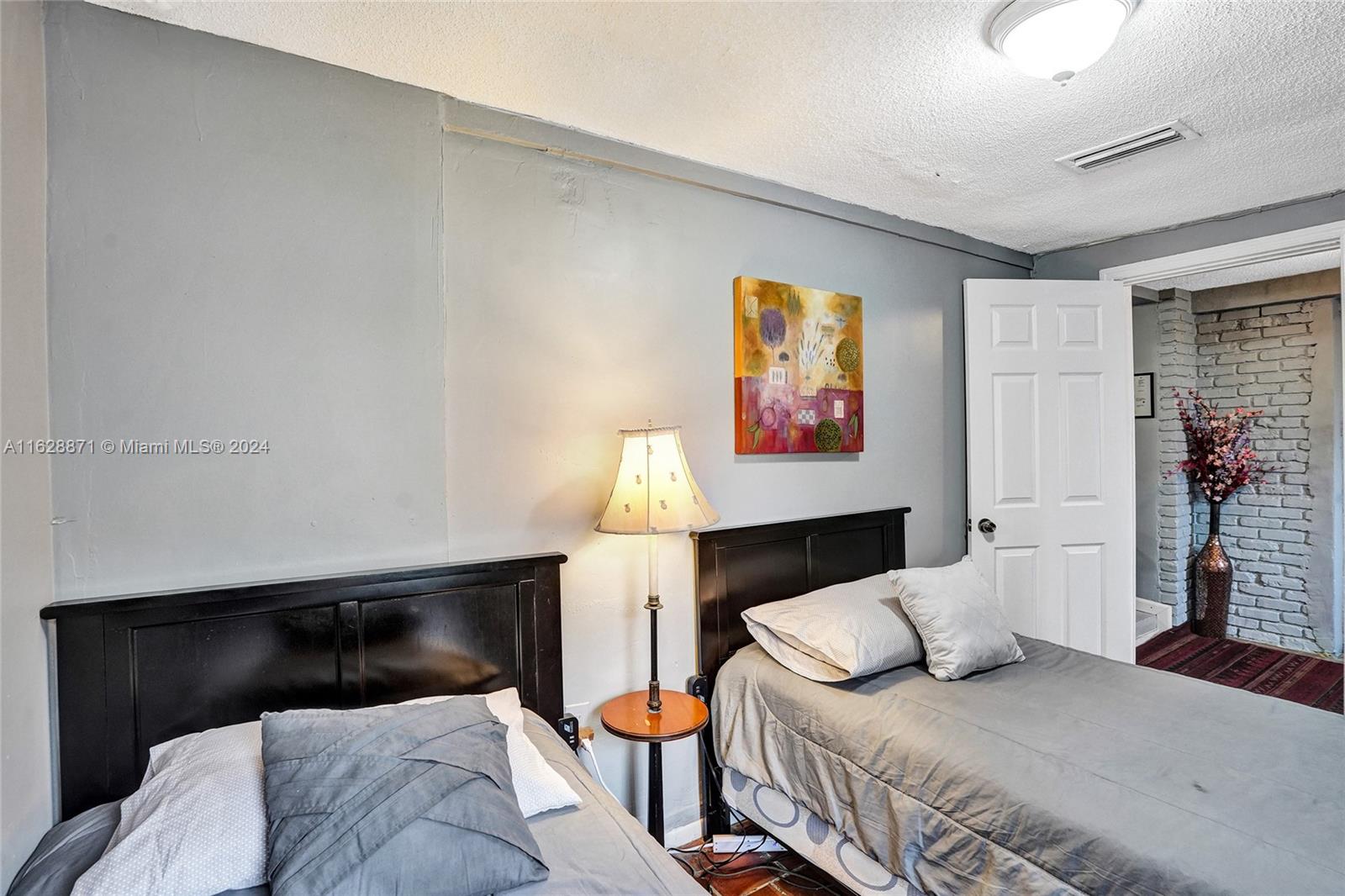 416 SW 11th Ct