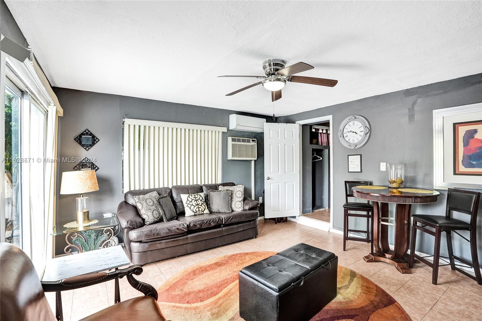 416 SW 11th Ct