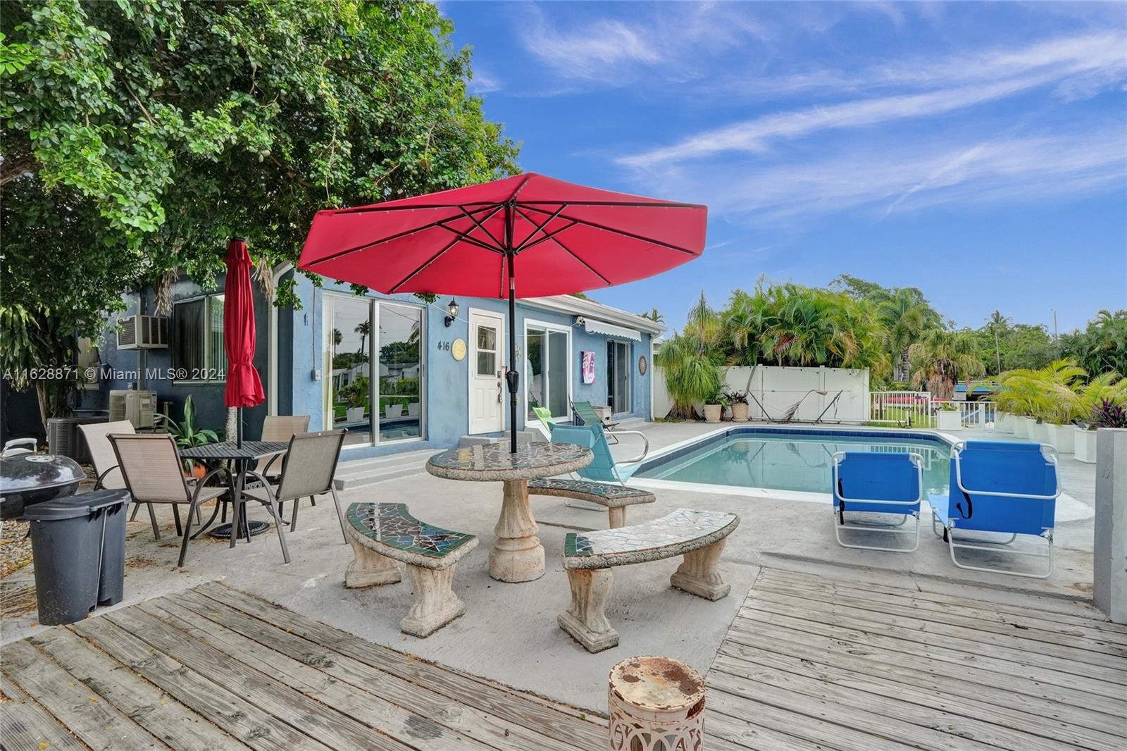 416 SW 11th Ct