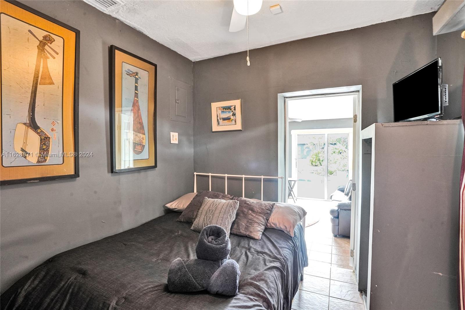 416 SW 11th Ct