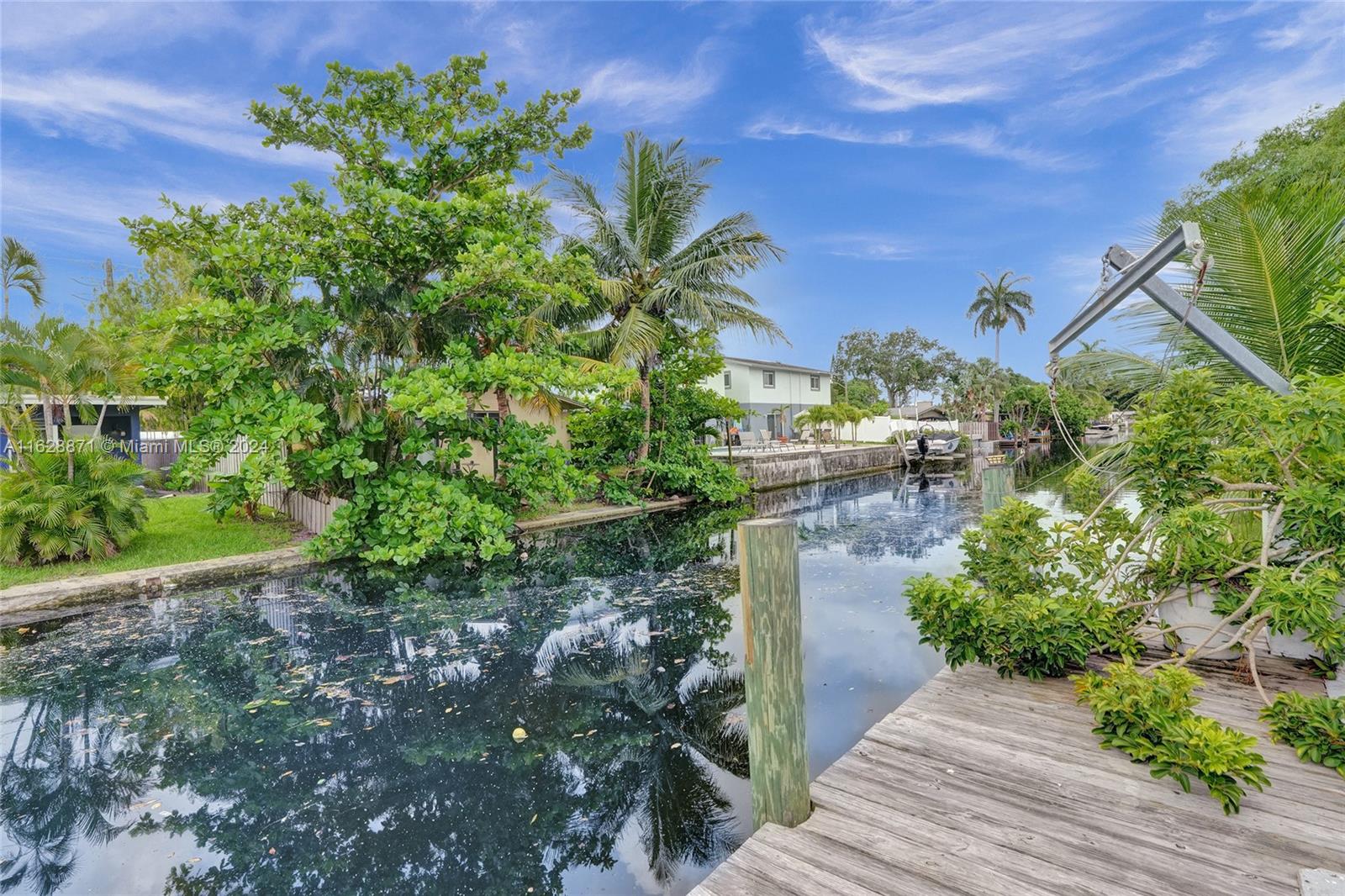 416 SW 11th Ct