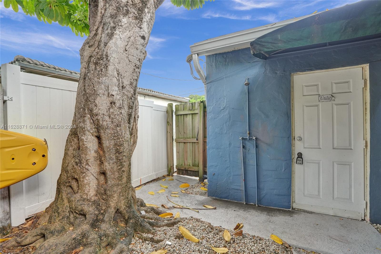 416 SW 11th Ct