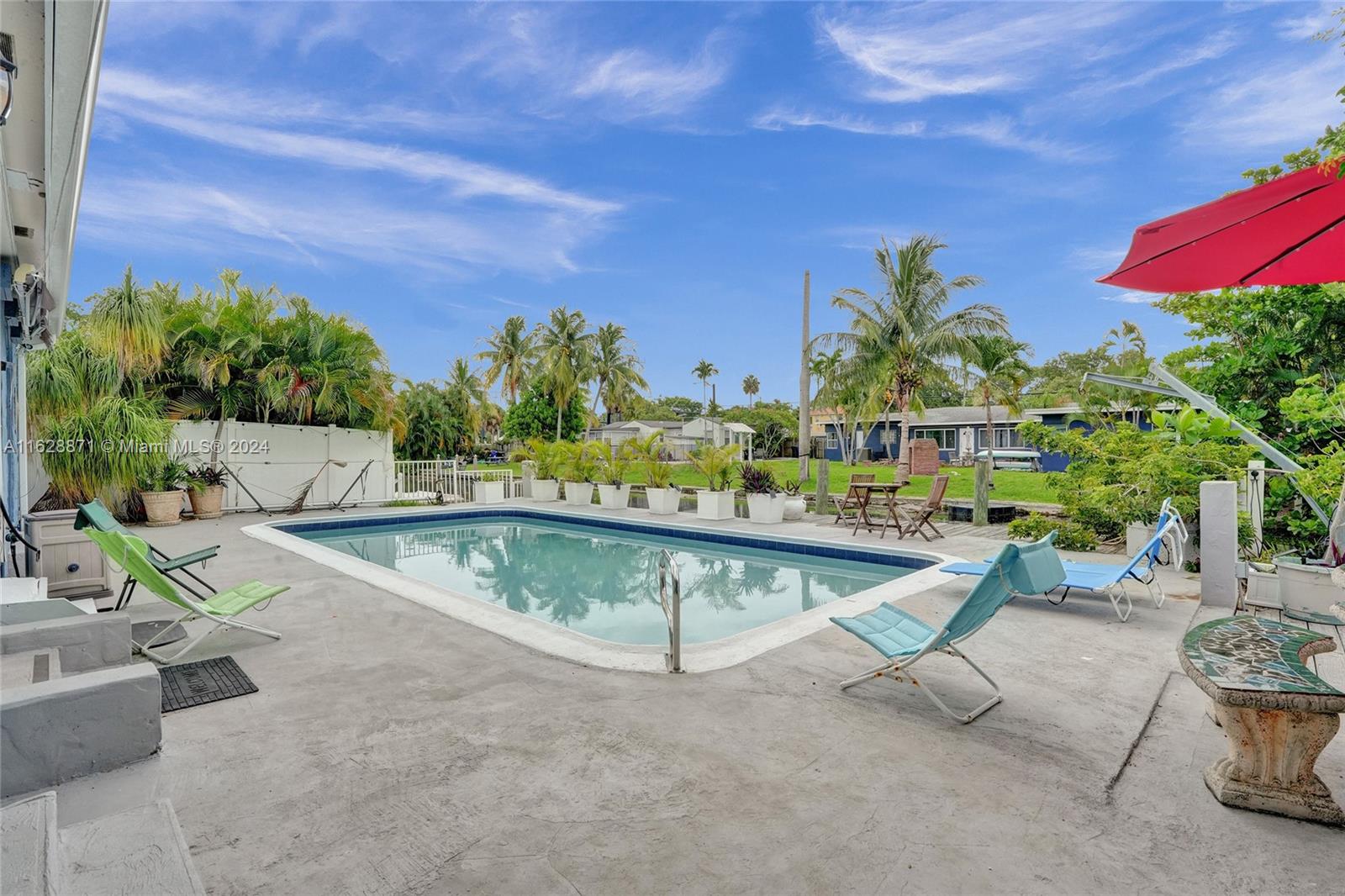 416 SW 11th Ct