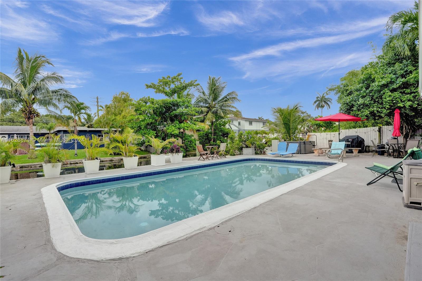 416 SW 11th Ct