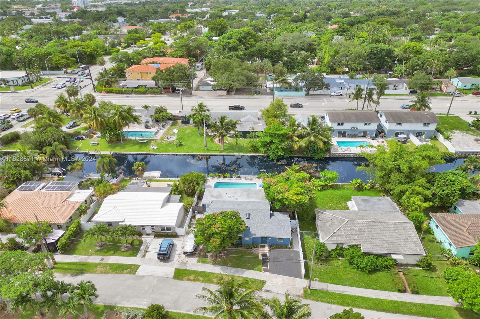 416 SW 11th Ct