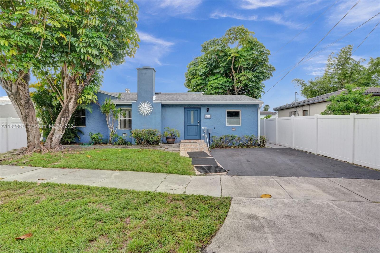 416 SW 11th Ct