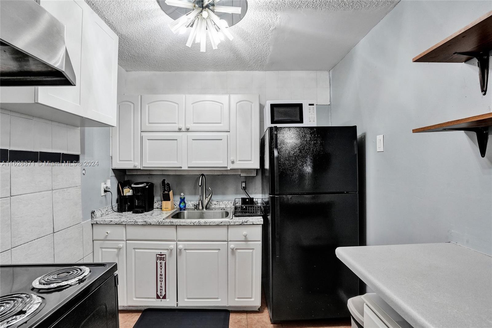 416 SW 11th Ct