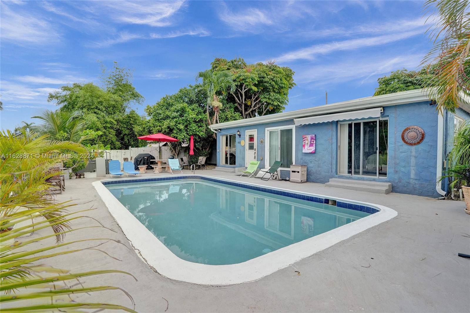 416 SW 11th Ct