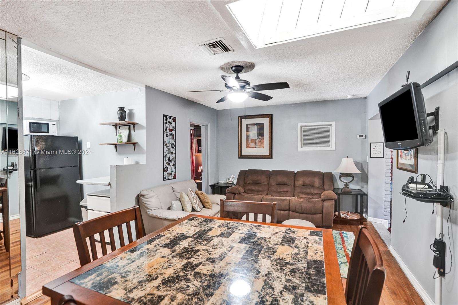 416 SW 11th Ct