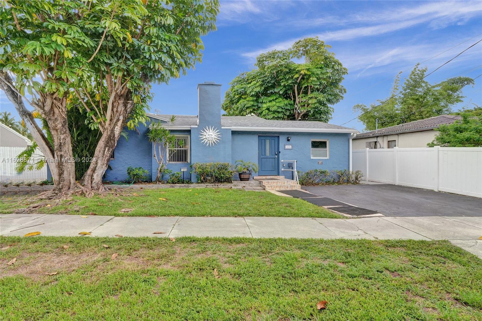 416 SW 11th Ct