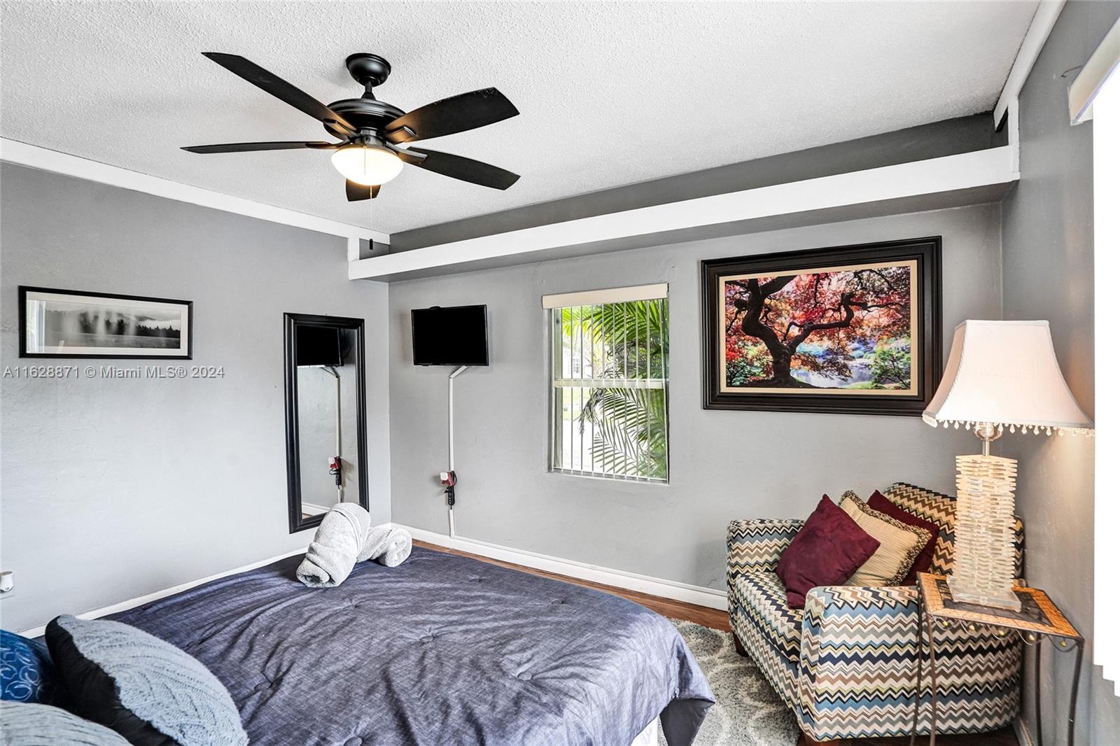 416 SW 11th Ct