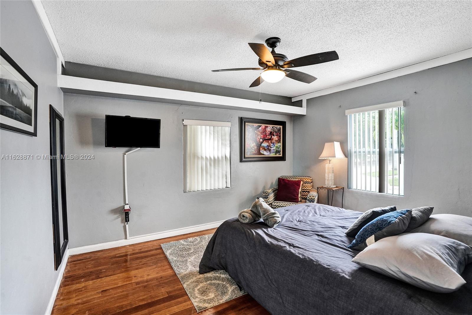 416 SW 11th Ct