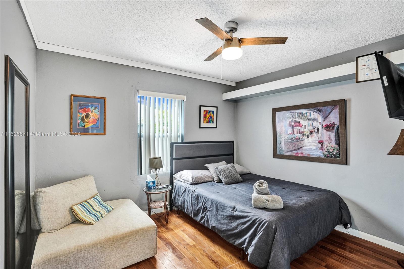 416 SW 11th Ct