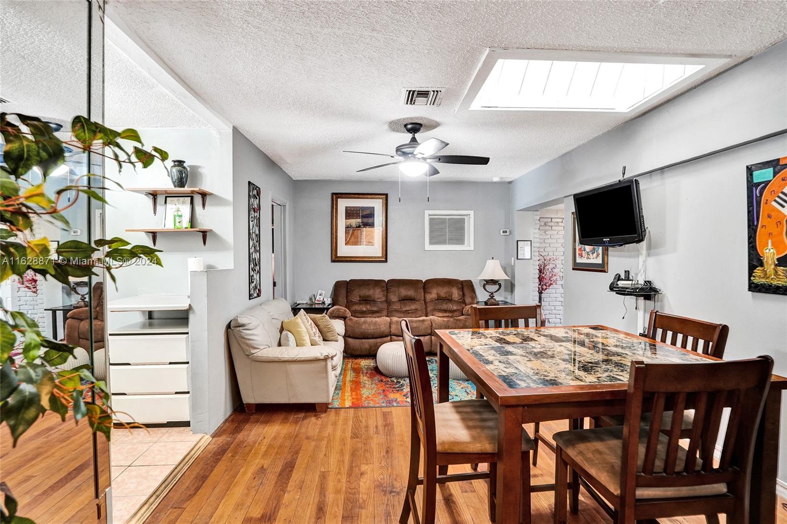 416 SW 11th Ct