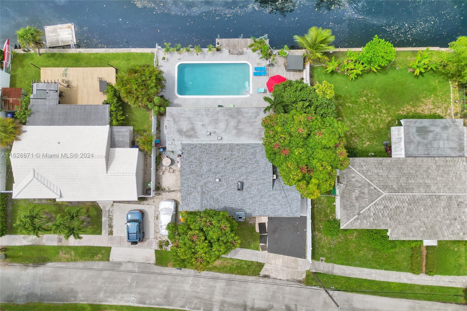 416 SW 11th Ct