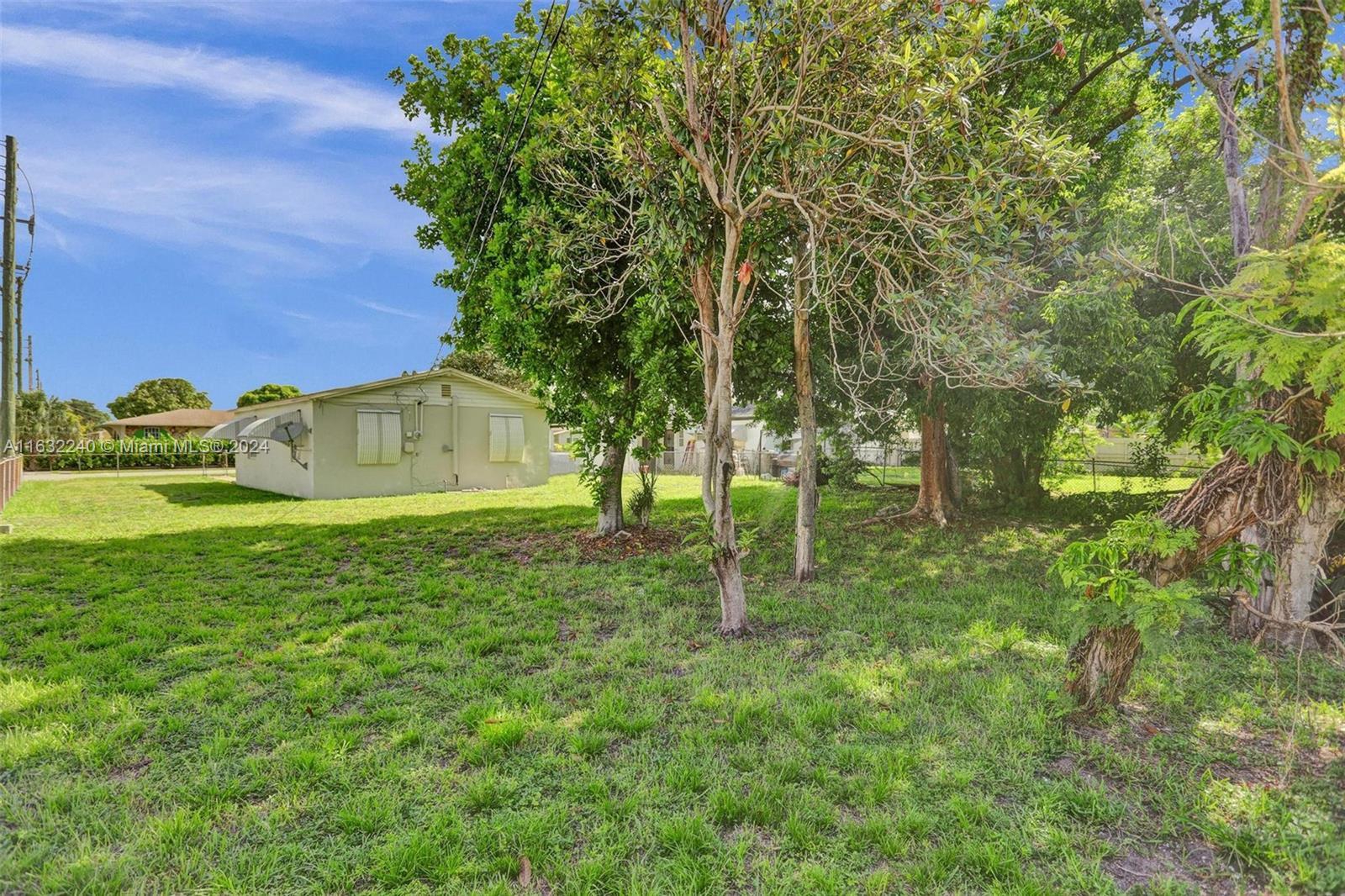4340 SW 28th St