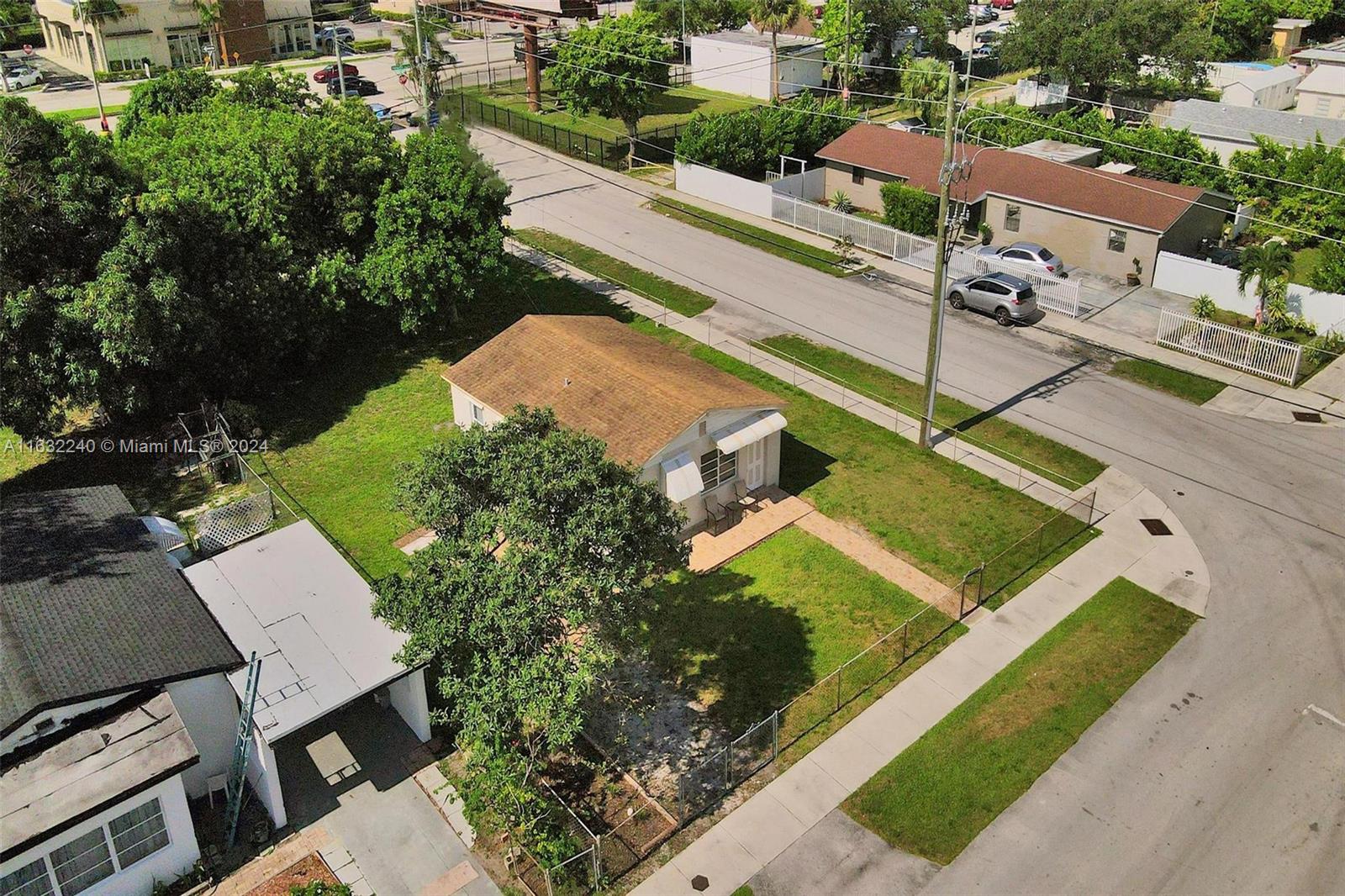 4340 SW 28th St