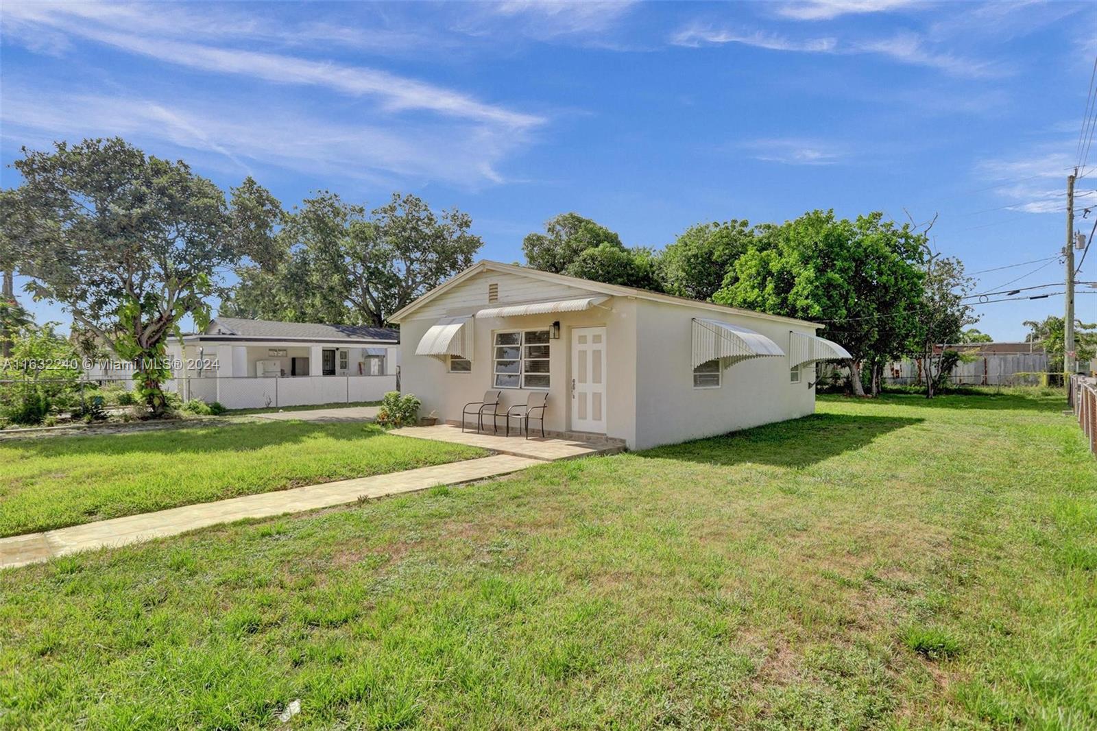 4340 SW 28th St