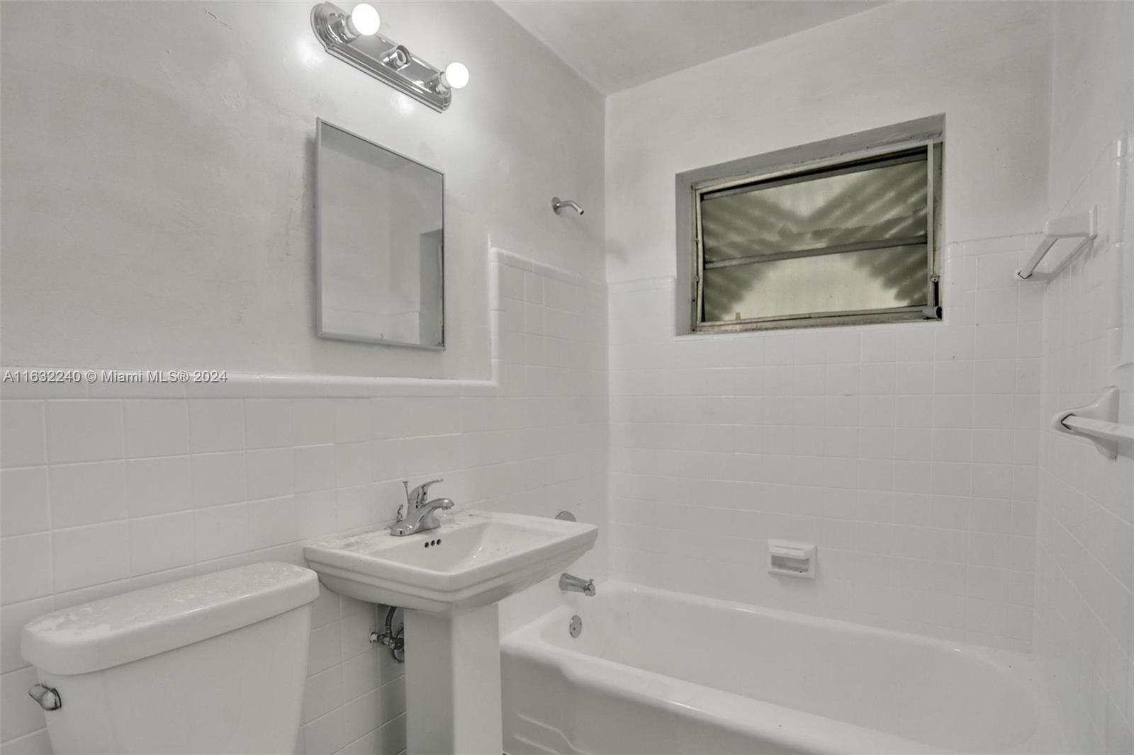 4340 SW 28th St