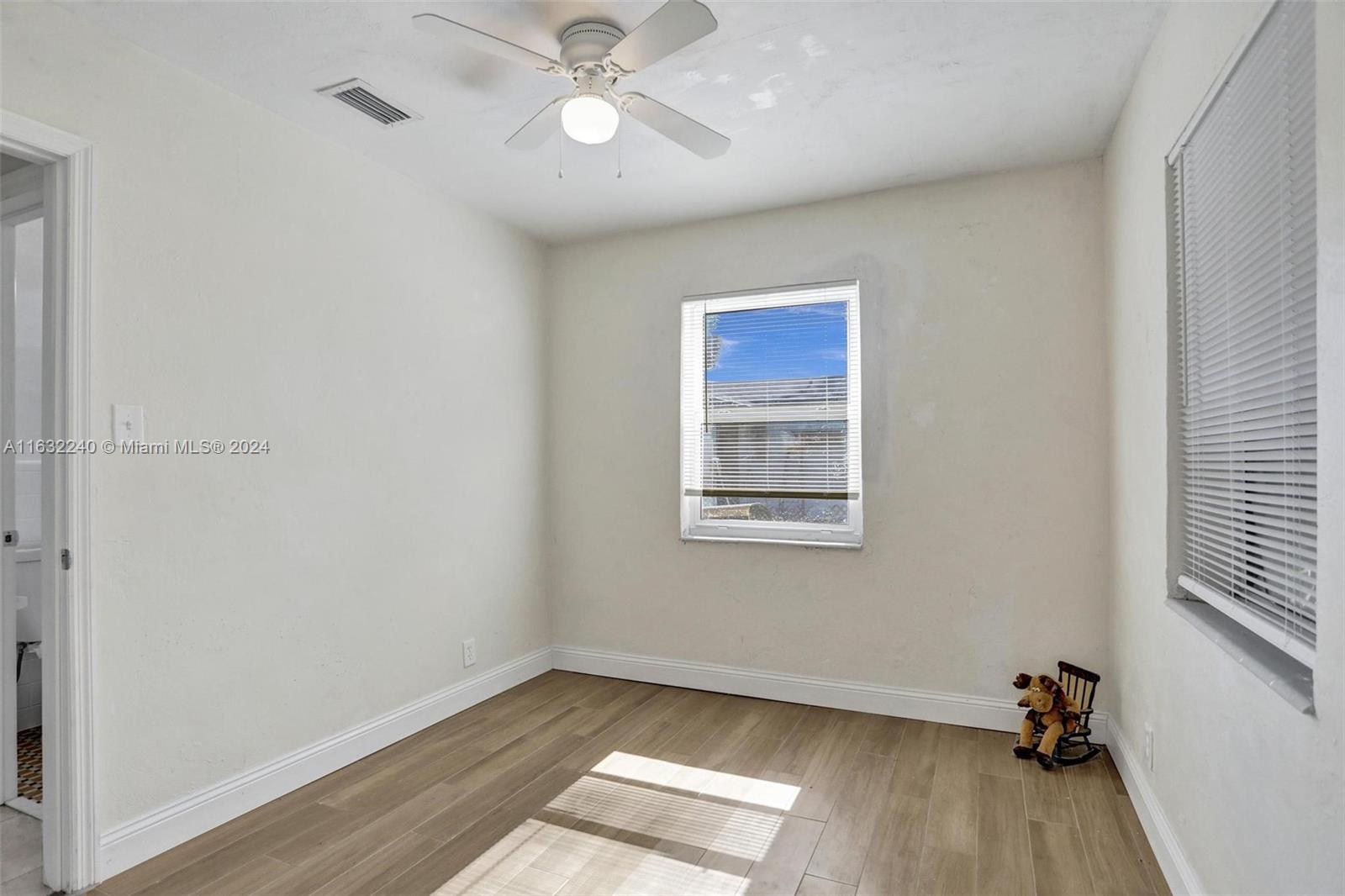 4340 SW 28th St