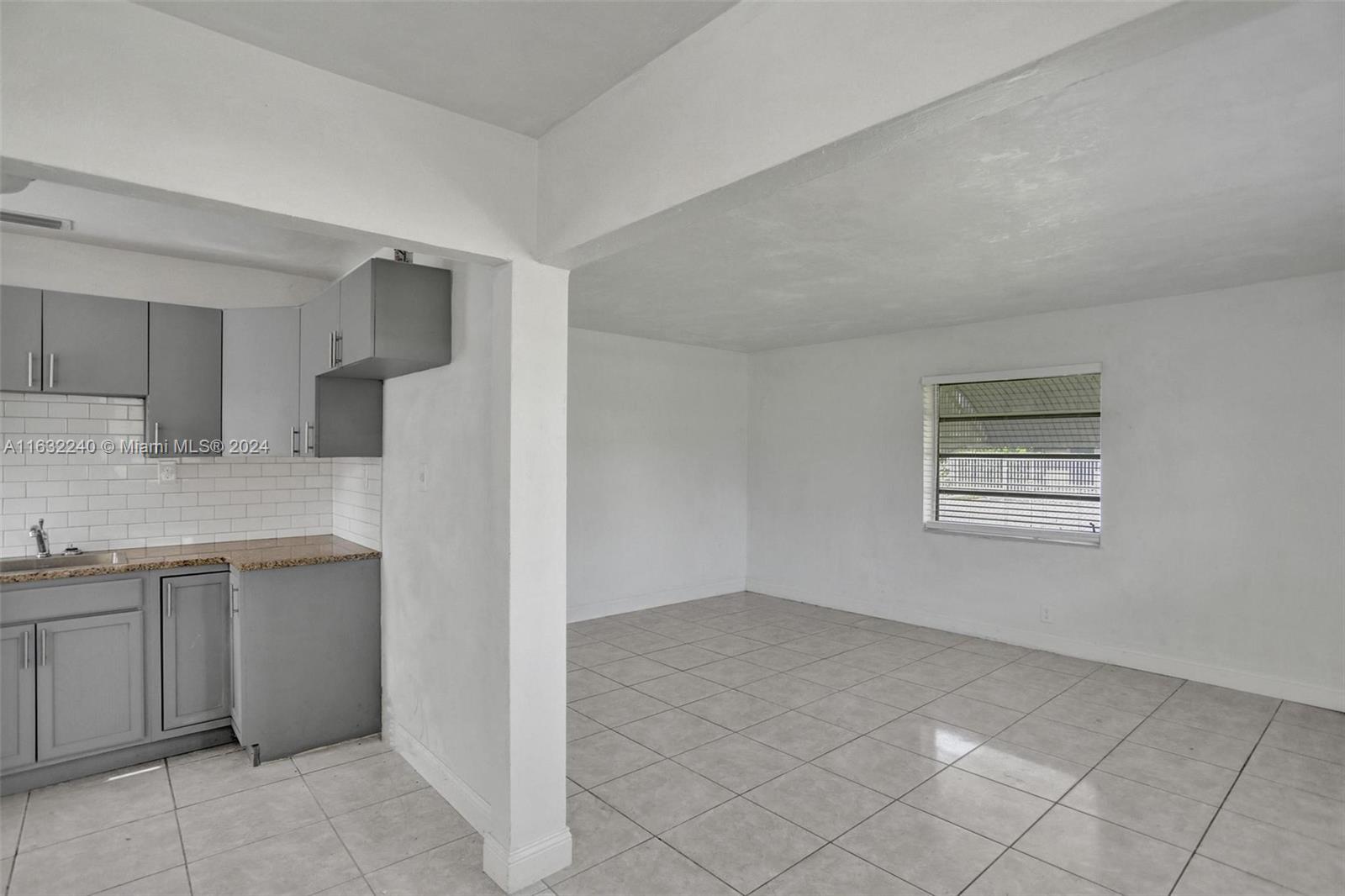 4340 SW 28th St