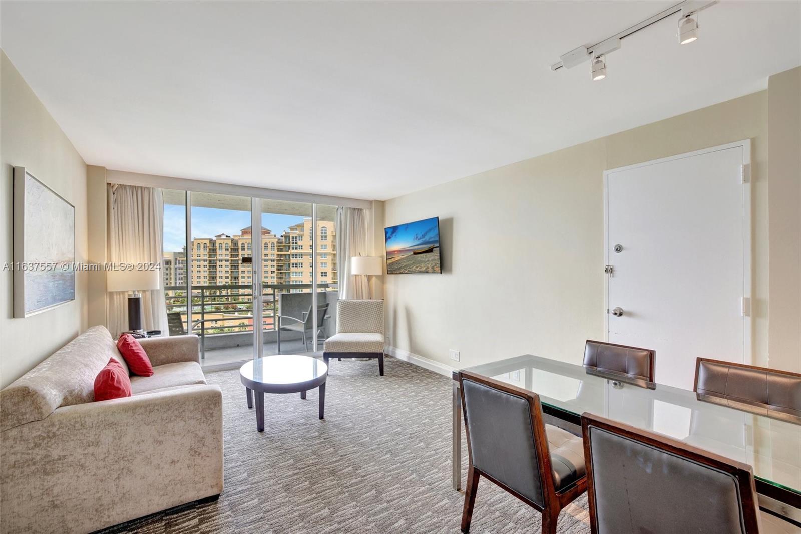 2670 E Sunrise Blvd # 1117