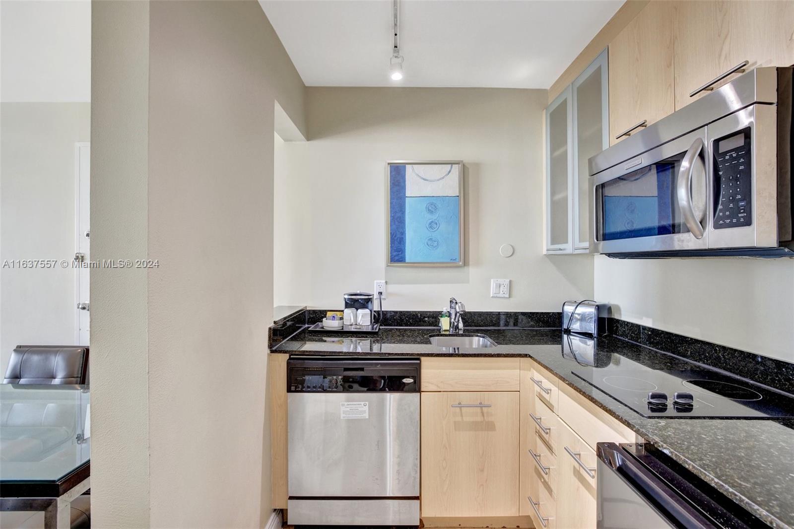 2670 E Sunrise Blvd # 1117