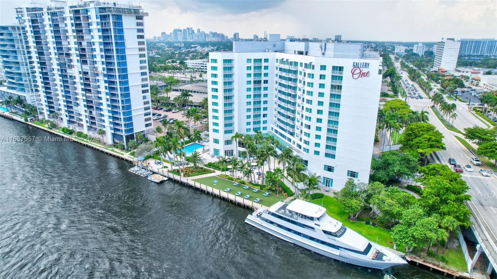 2670 E Sunrise Blvd # 1117