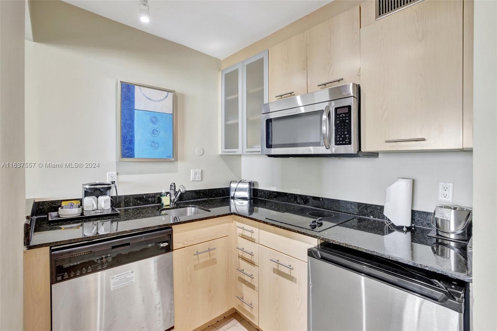 2670 E Sunrise Blvd # 1117