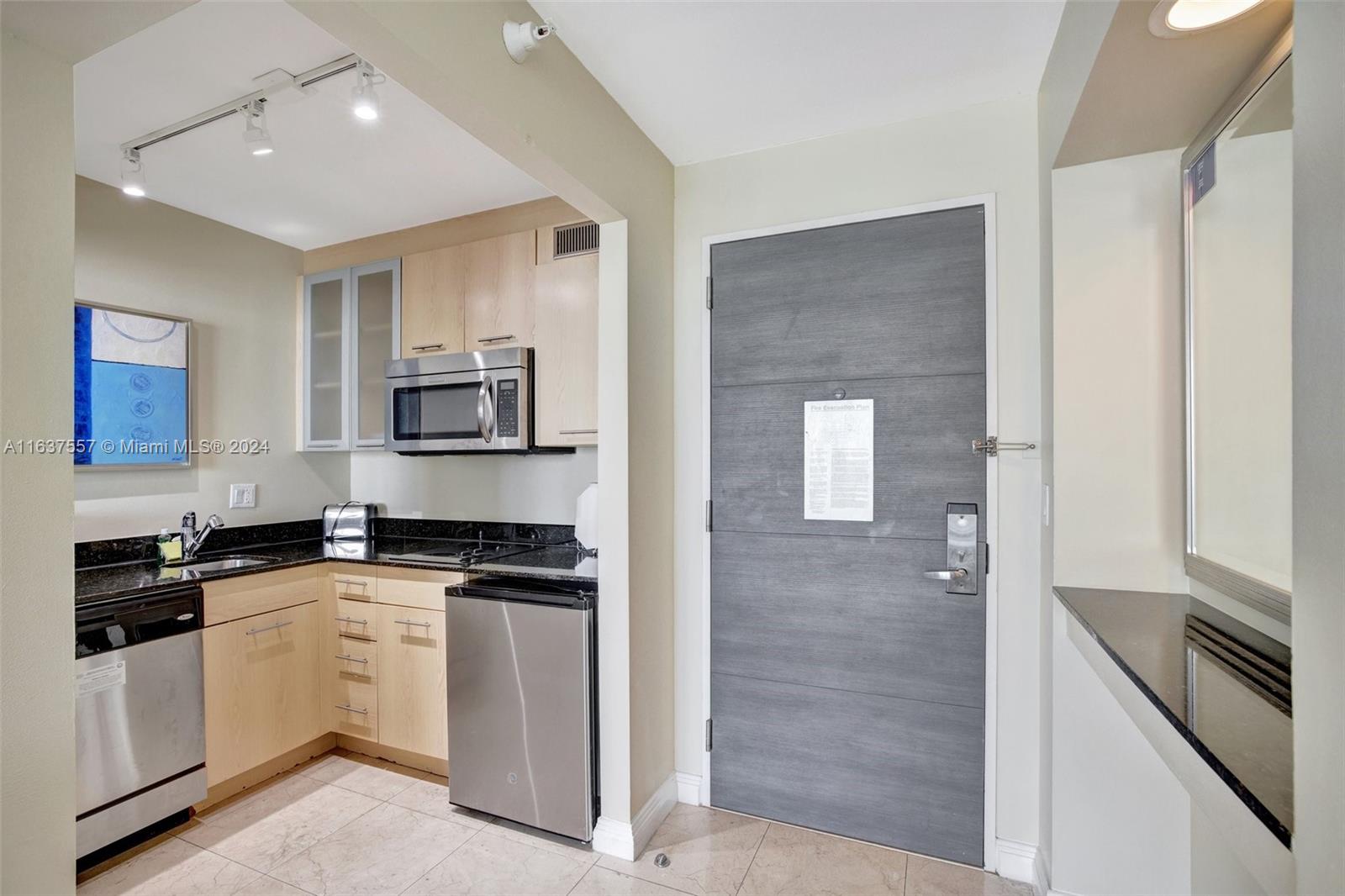 2670 E Sunrise Blvd # 1117