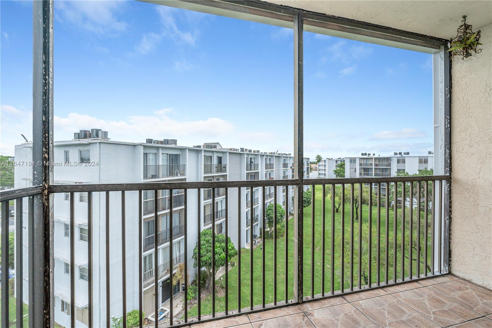 8750 N Sherman Cir # 501