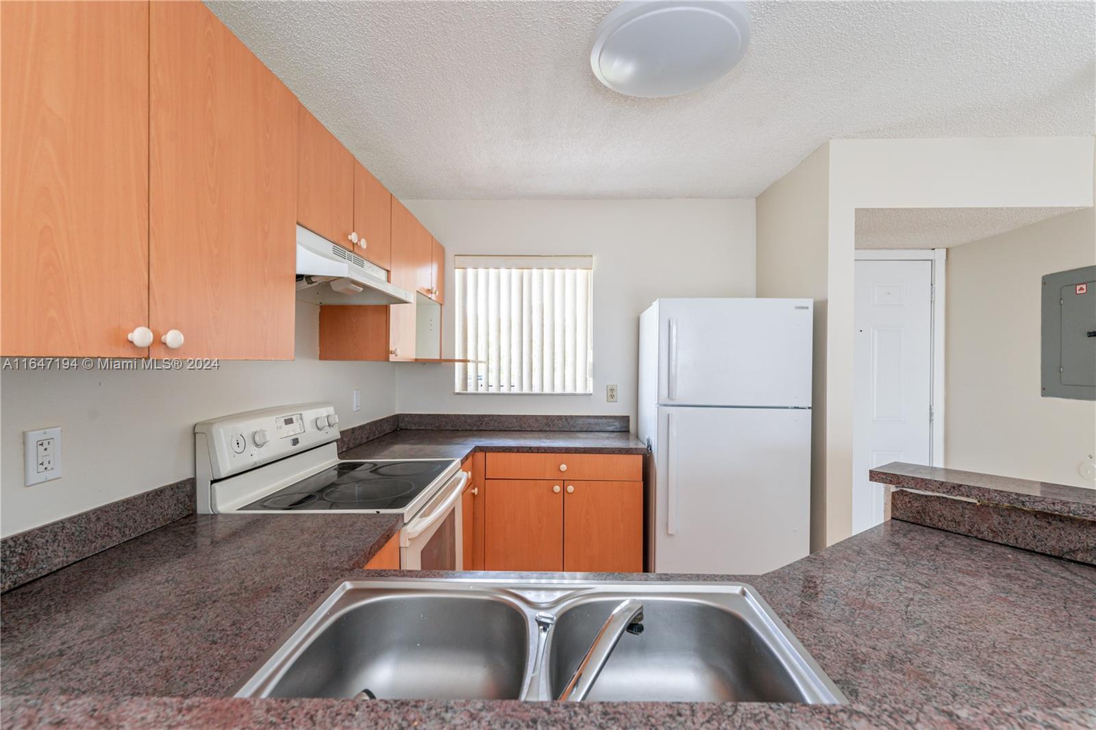 8750 N Sherman Cir # 501