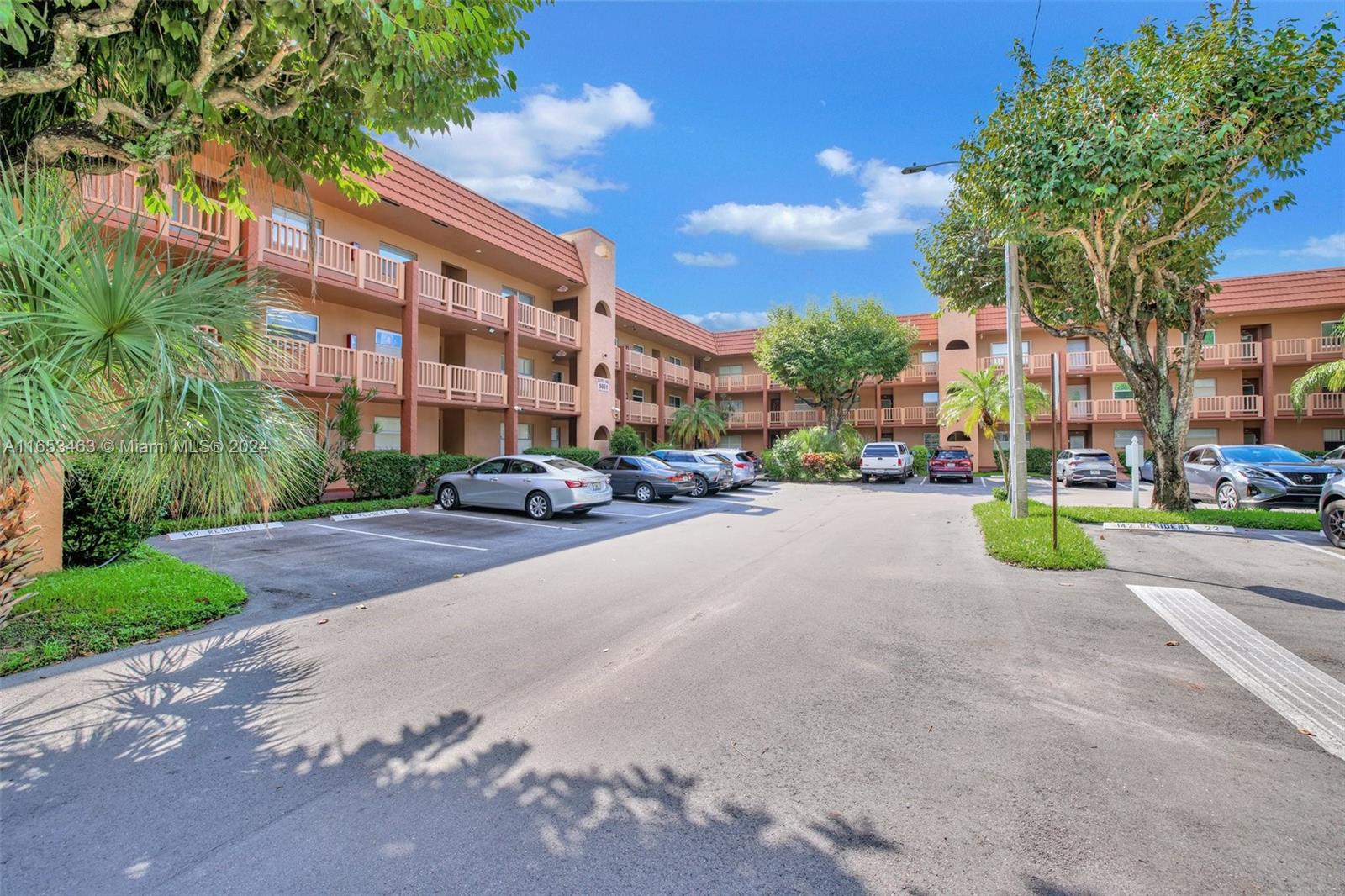 9861 Sunrise Lakes Blvd Unit: 206