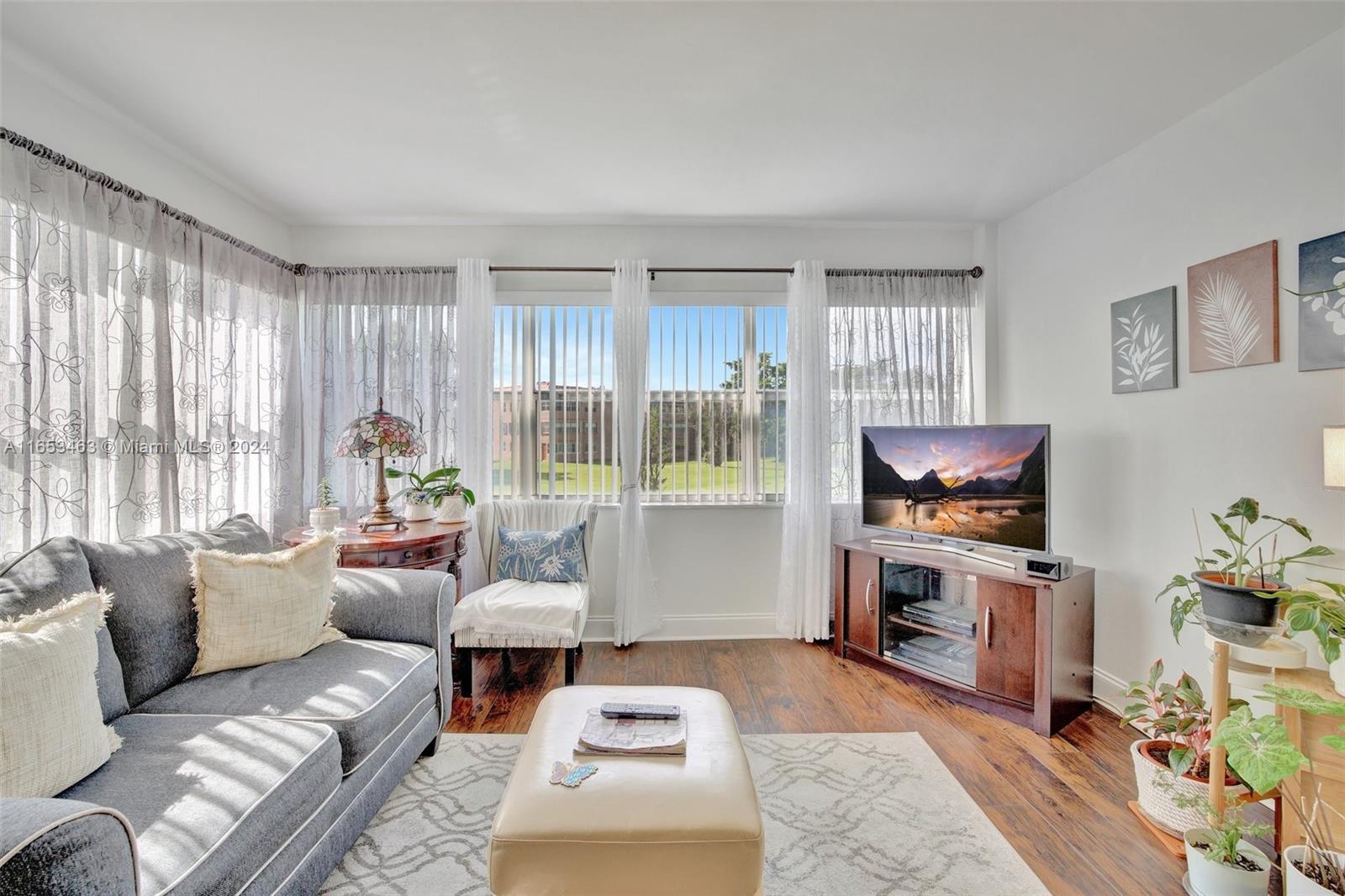 9861 Sunrise Lakes Blvd Unit: 206