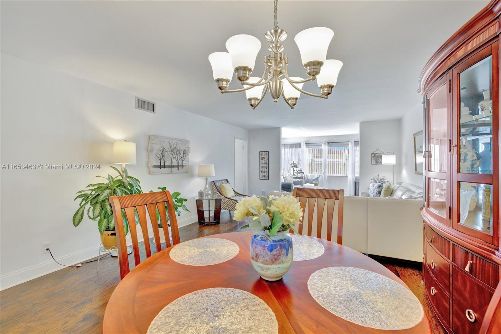 9861 Sunrise Lakes Blvd Unit: 206