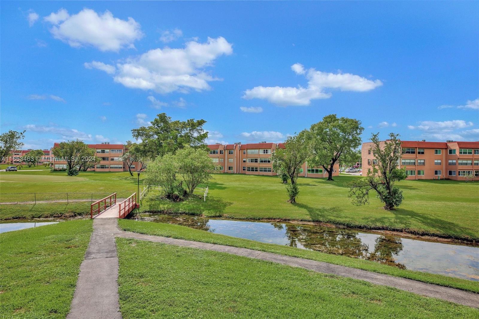 9861 Sunrise Lakes Blvd Unit: 206