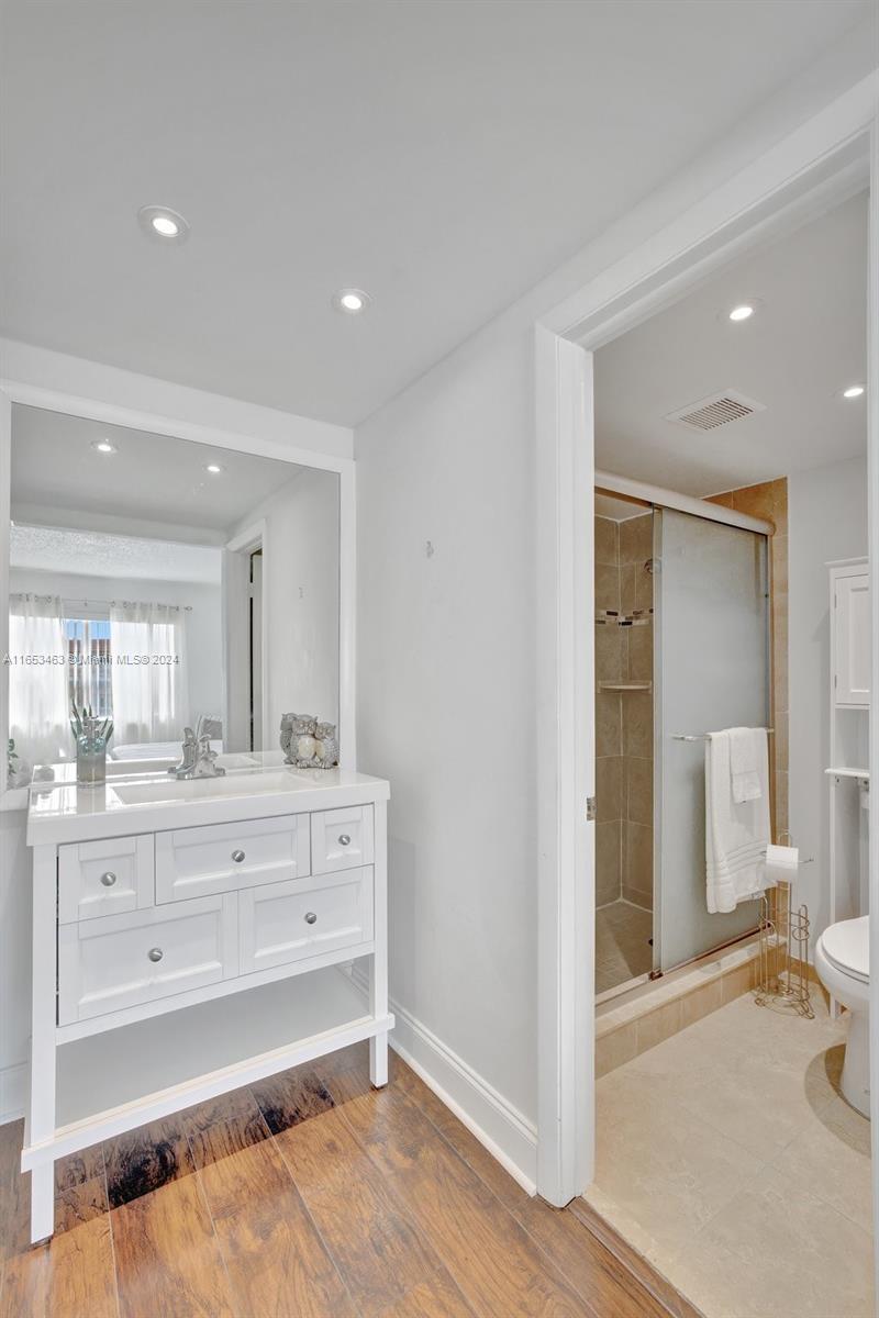 9861 Sunrise Lakes Blvd Unit: 206