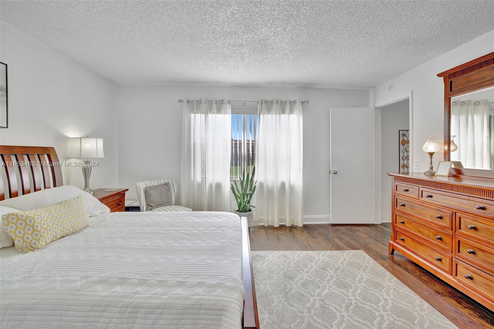 9861 Sunrise Lakes Blvd Unit: 206