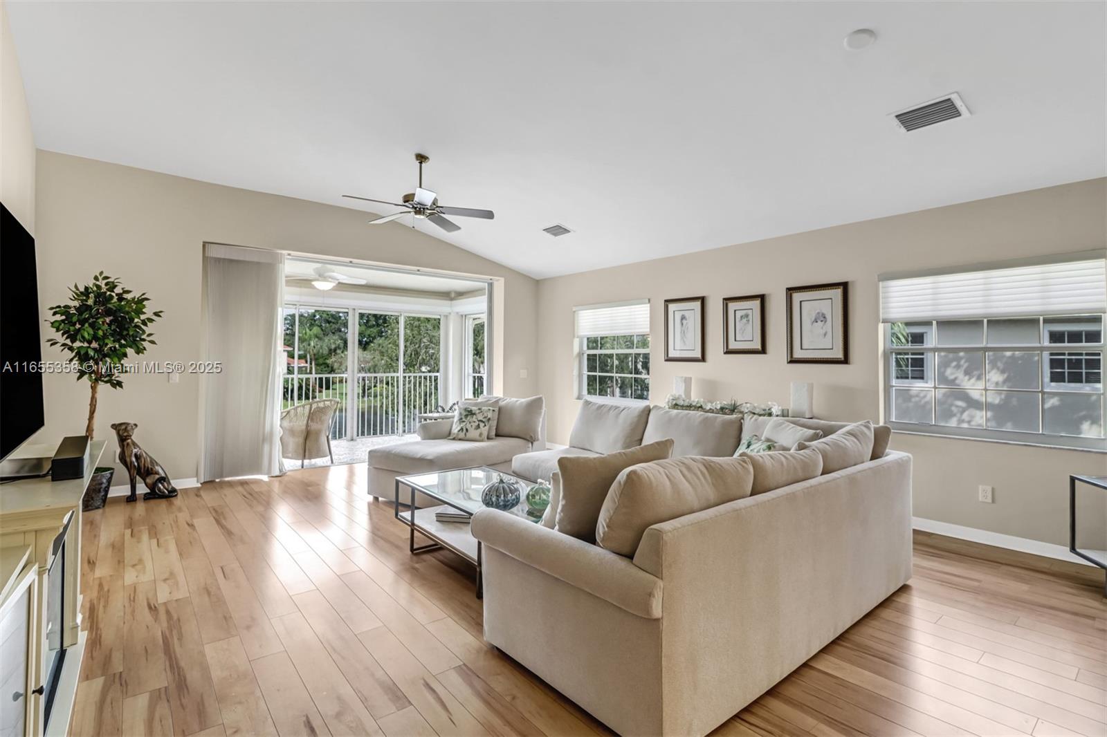 6195 Reserve Circle # 1304