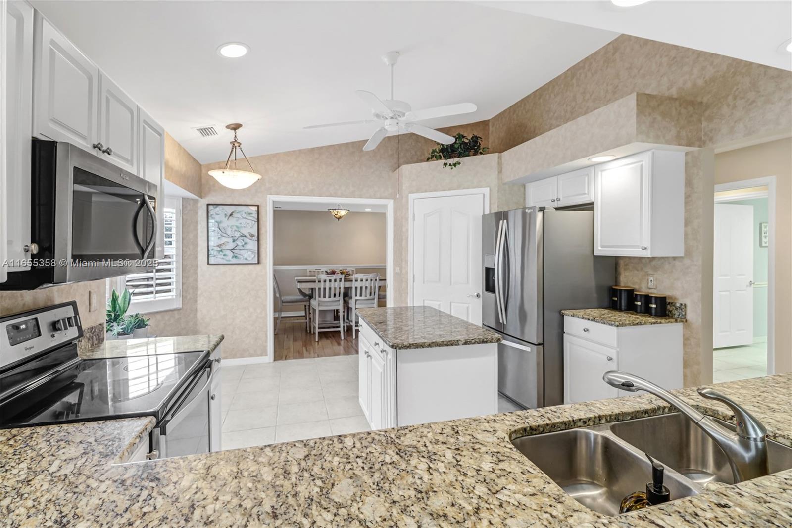 6195 Reserve Circle # 1304