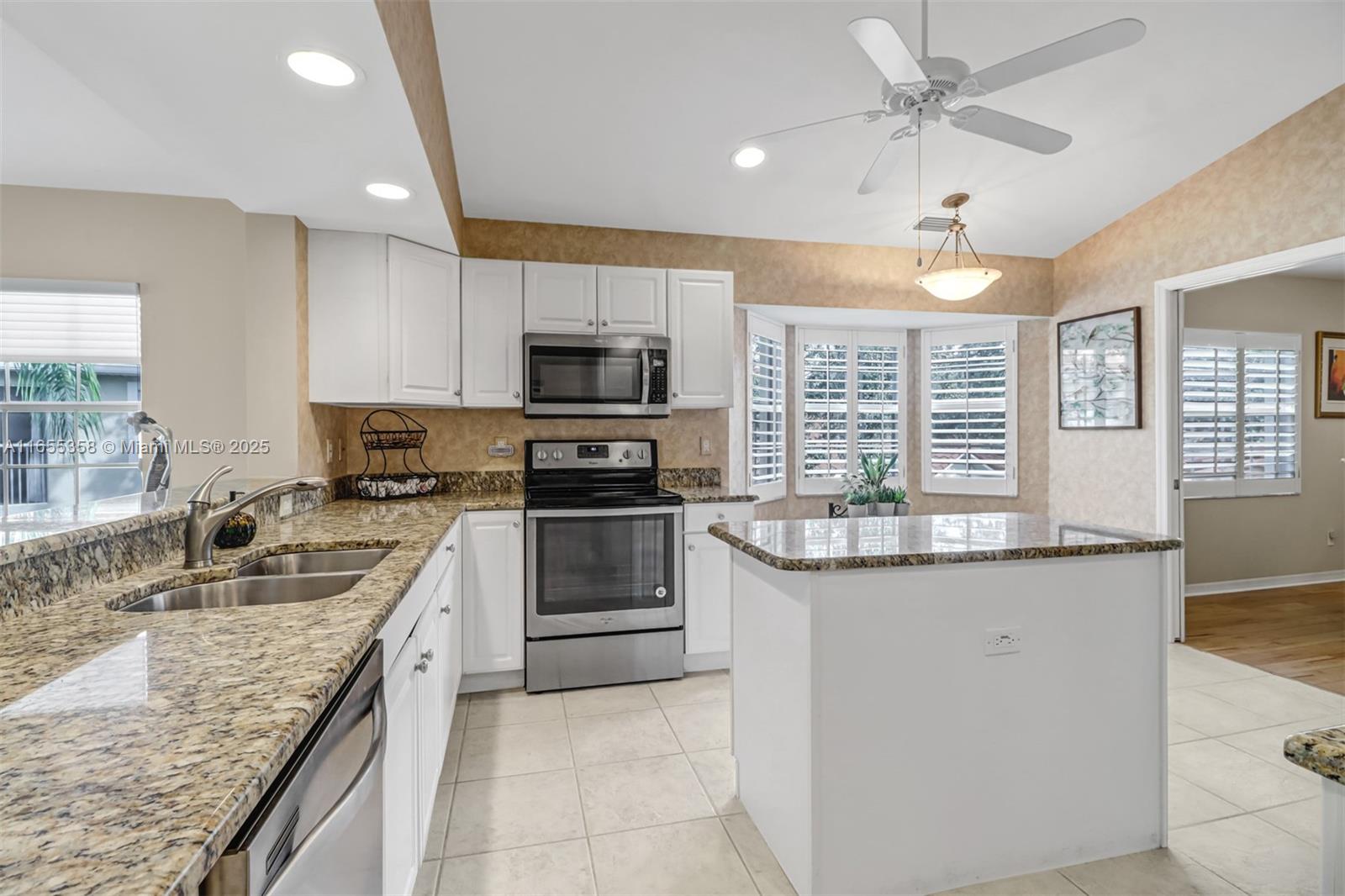 6195 Reserve Circle # 1304