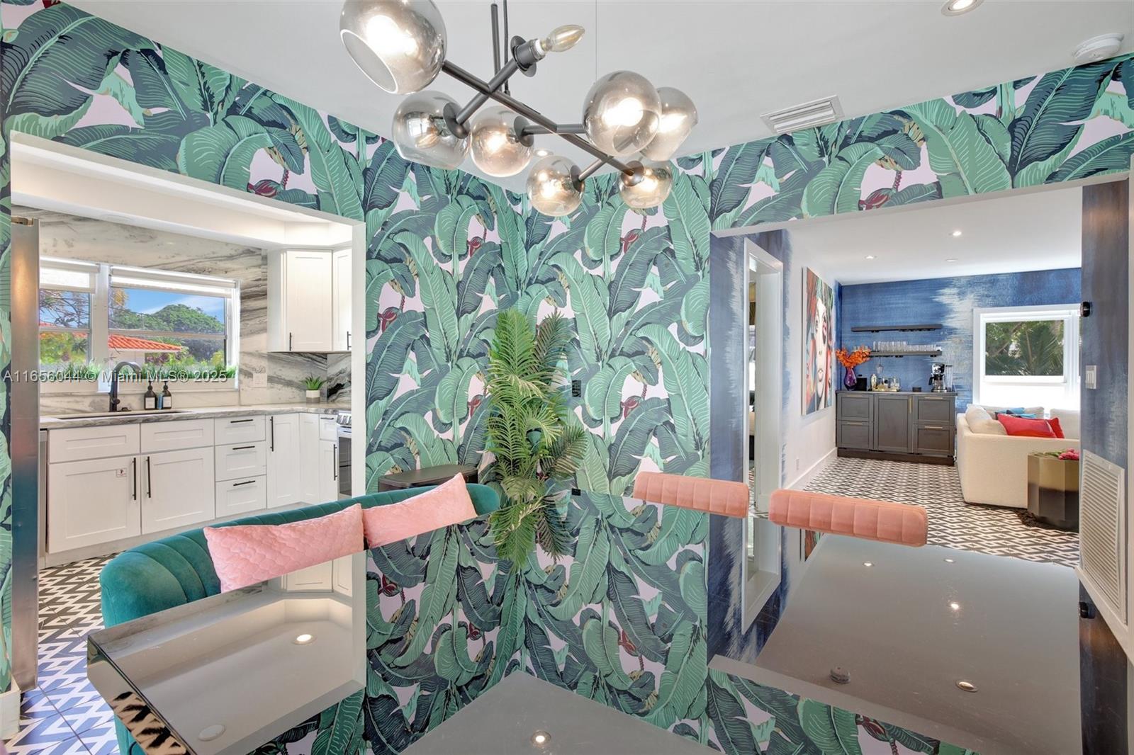 2709 Center Ave