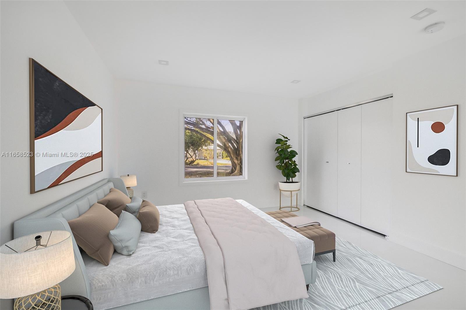 1903 Bay Dr