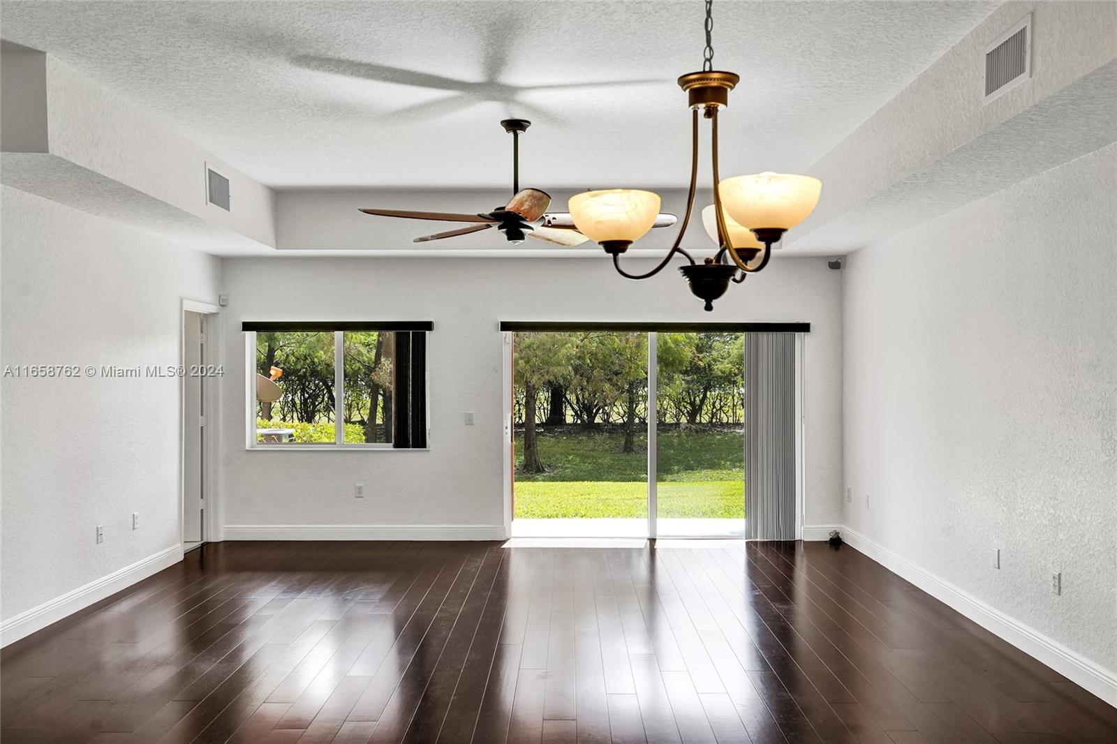 7400 Palomino Dr # 5 Unit: 517-5