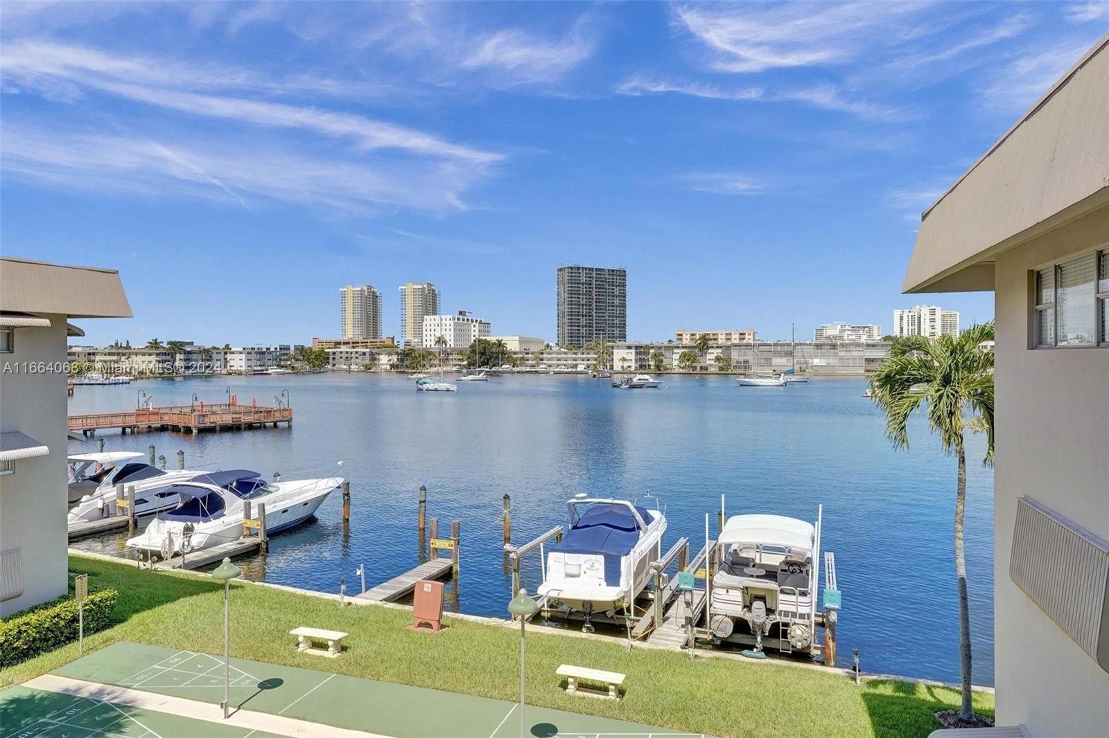 300 Golden Isles Dr # 315