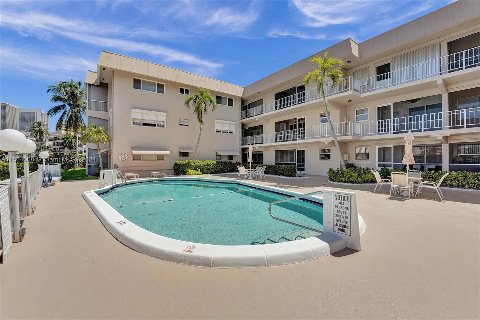 300 Golden Isles Dr # 315