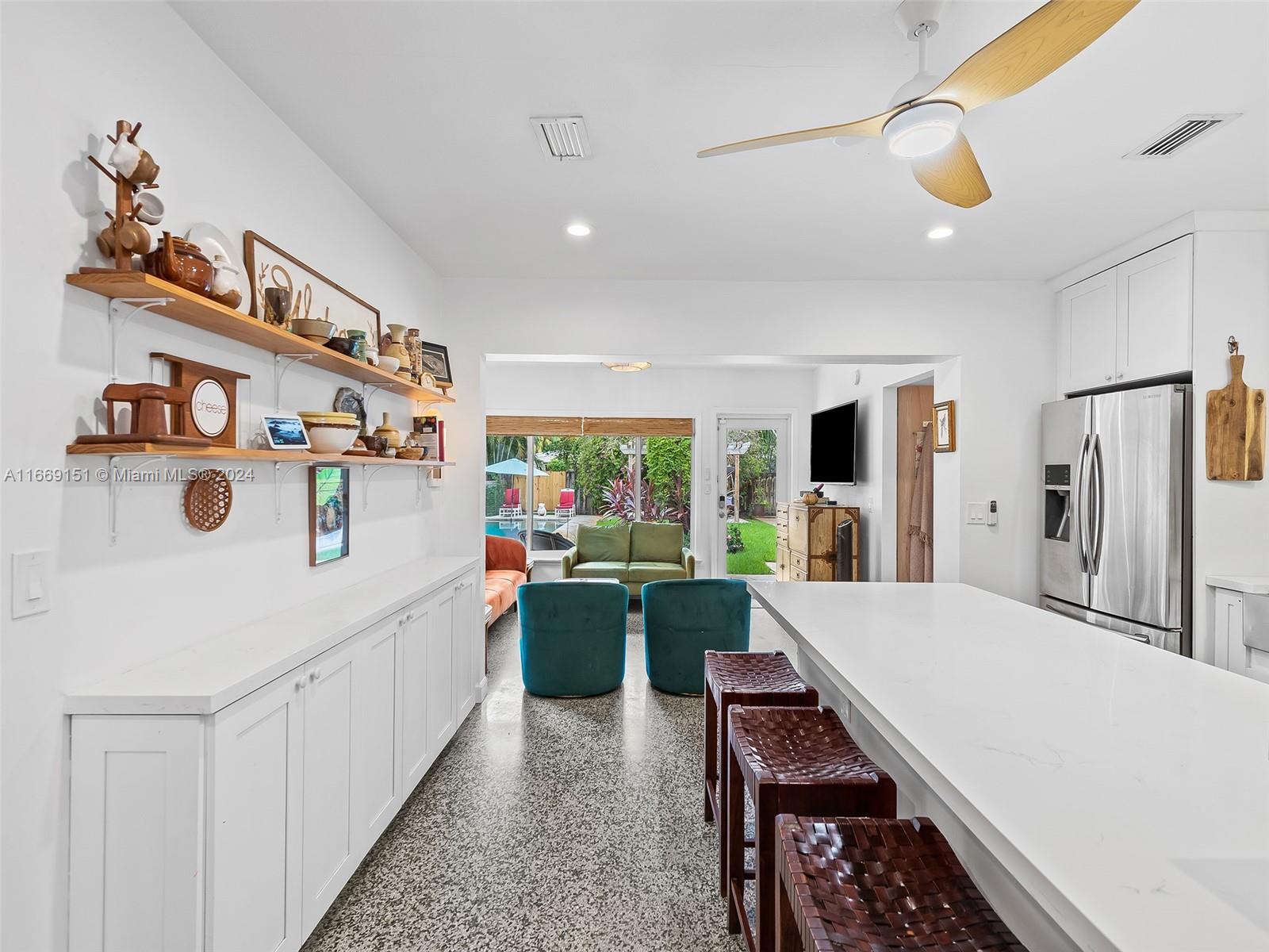 1215 NE 17th Way
