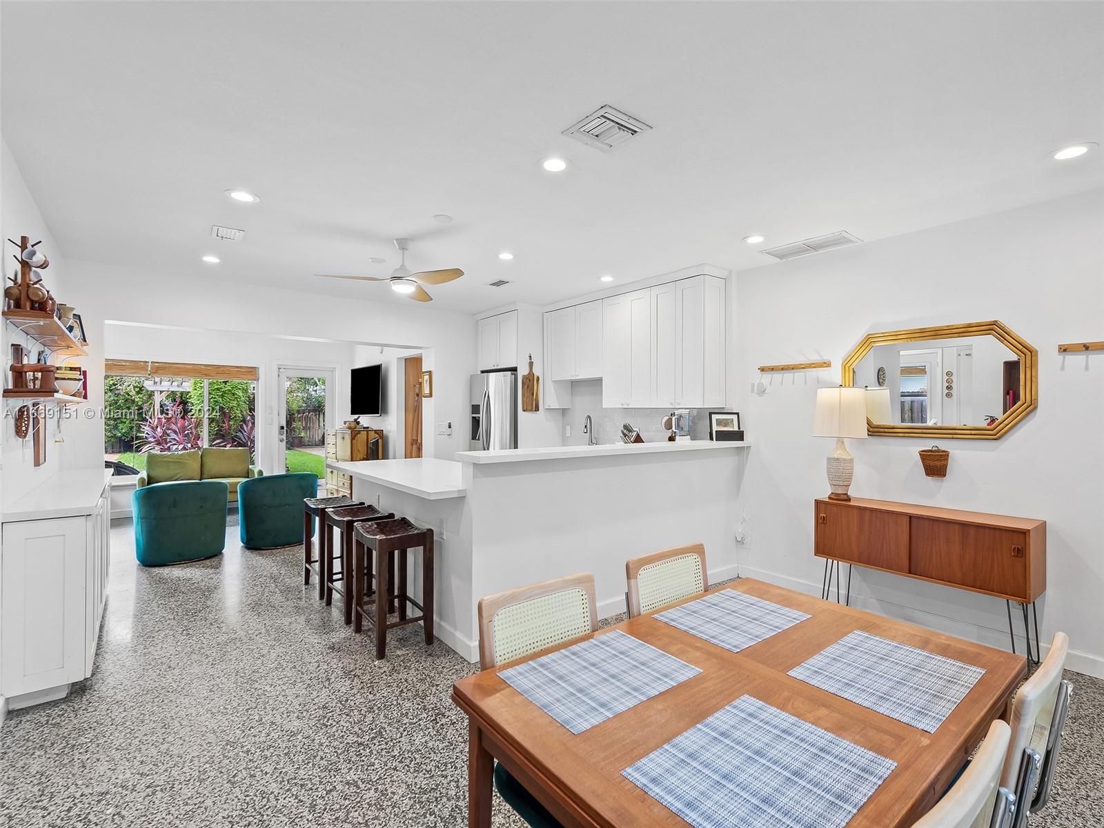 1215 NE 17th Way