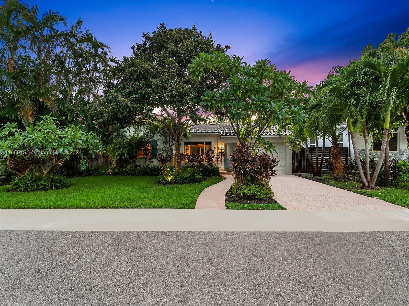 1215 NE 17th Way